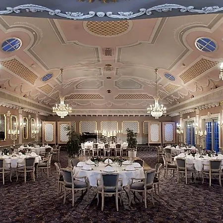Wyndham Garden 4* グンマースバッハ