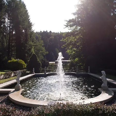 Wyndham Garden Hotel 4*