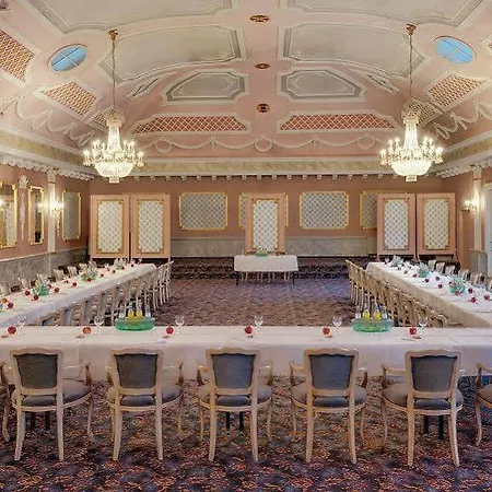 Wyndham Garden מלון גומרסבך